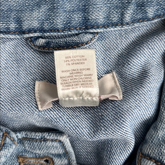 LOFT Women’s Cropped 3/4 Sleeve Light Blue Denim Jean Jacket Slightly Distressed - Picture 3 of 7